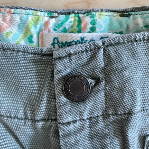American Eagle Low Rise Shorts - Picture 5 of 8